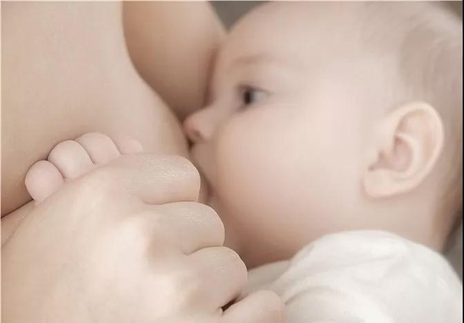 关于母乳喂养的谣言，80%的妈妈不知道(图1)